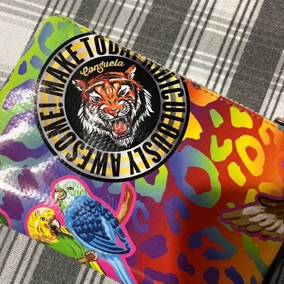 Consuela wristlet and keychain - Picture 2 of 3